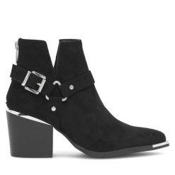 Kowbojki DeeZee. Czarne botki damskie DeeZee, bez obcasa, na słupku, bez zapięcia. Za 169.99 zł.