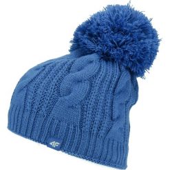 Czapka damska CAD001 - denim. Czapki i kapelusze damskie marki 4f. W wyprzedaży za 24.99 zł.