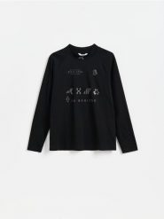 Longsleeve z bawełną merceryzowaną - czarny. Czarne bluzki z długim rękawem męskie Reserved, l, bez wzorów, z bawełny, bez kołnierzyka. Za 119.99 zł.
