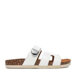 Klapki Lasocki. Białe klapki damskie Lasocki, bez wzorów, bez obcasa. Za 139.99 zł.
