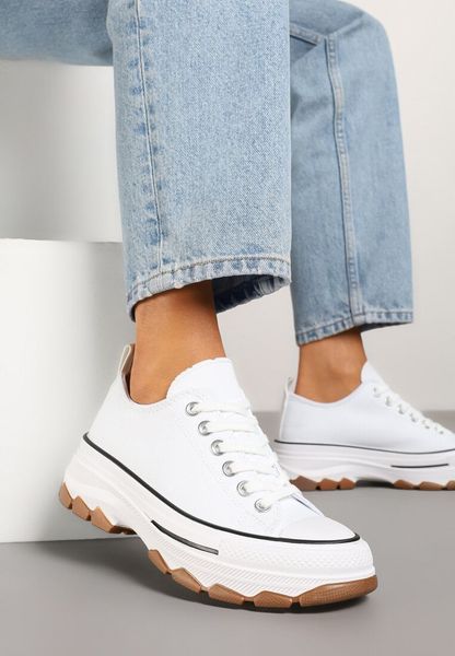 Białe Trampki na Platformie z Niską Cholewką Evalloria. Białe trampki i tenisówki damskie Renee, bez wzorów, z jeansu, eleganckie, przed kostkę, bez zapięcia. Za 79.99 zł.