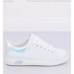 Trampki holograficzne białe BL147NEW White. Białe trampki i tenisówki damskie ButyModne, bez wzorów, z materiału, klasyczne, bez zapięcia. W wyprzedaży za 73.81 zł.