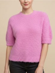 Miękka bluzka z krótkim rękawem i okrągłym dekoltem - różowy. Czerwone bluzki damskie Sinsay, l, bez wzorów, bez kołnierzyka, bez ramiączek. Za 45.99 zł.