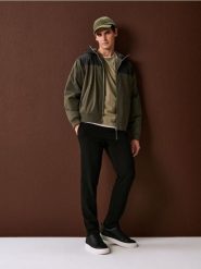 Spodnie dresowe jogger ottoman - czarny. Czarne spodnie sportowe męskie Sinsay, l, bez wzorów, z dresówki. Za 59.99 zł.