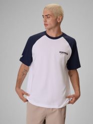 4F T-shirt loose z nadrukiem męski - granatowy S. Niebieskie t-shirty męskie 4f, m, bez wzorów, z bawełny, biznesowe, bez kołnierzyka. Za 59.99 zł.
