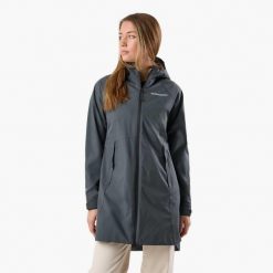 Kurtka przeciwdeszczowa kobieca Swedemount Orust Rain Coat wodoodporna. Zielone kurtki damskie SWEDEMOUNT, bez wzorów, bez kaptura. Za 329.99 zł.