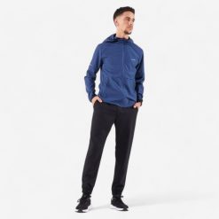 Spodnie do biegania męskie Kiprun Run 100 Dry. Czarne spodnie sportowe męskie KIPRUN, l, bez wzorów, z materiału, do biegania. Za 89.99 zł.