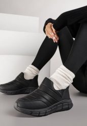 Czarne Pikowane Sneakersy Śniegowce na Grubej Tłoczonej Platformie Verta. Czarne śniegowce i trapery damskie Born2be, z jeansu. Za 69.99 zł.