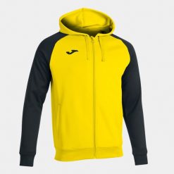 Bluza sportowa dla chłopców Joma Academy IV. Czarne bluzy dla chłopców Joma, bez wzorów, bez ramiączek, bez kaptura. W wyprzedaży za 137.00 zł.