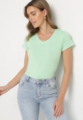 Zielony Bawełniany T-shirt z Dekoltem w Serek Nusarisa. Zielone bluzki damskie Born2be, l, bez wzorów, z bawełny, bez kołnierzyka, bez ramiączek. Za 19.99 zł.