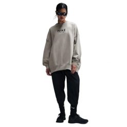 Bluza damska Nike Sportswear Oversized Crew-Neck. Szare bluzy sportowe damskie Nike, bez wzorów, bez kaptura, na fitness i siłownię. Za 239.99 zł.