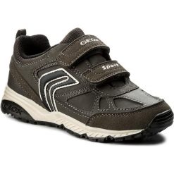 Sneakersy GEOX - J Bernie C J7411C 054AU C0062 S Dk Grey/Black. Półbuty chłopięce marki Geox. W wyprzedaży za 159.00 zł.