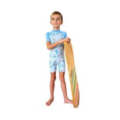 Krótki kombinezon dziecięcy 2 mm. Niebieskie kąpielówki dla chłopców KAIWAI, bez wzorów, krótkie. Za 219.00 zł.