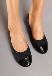 Czarne Balerinki z Wkładką ze Skóry Naturalnej i Lakierowanymi Aplikacjami Talisza. Czarne baleriny damskie Renee, z aplikacjami, z jeansu, eleganckie, bez obcasa. Za 34.99 zł.