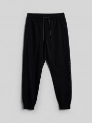 4F Spodnie dresowe joggery męskie - czarne 3XL. Czarne spodnie sportowe męskie 4f, m, bez wzorów, z dresówki, trekkingowe. Za 159.99 zł.