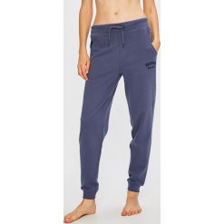 Tommy Hilfiger - Spodnie piżamowe. Piżamy damskie marki Tommy Hilfiger. W wyprzedaży za 179.90 zł.