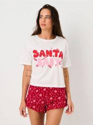 Świąteczna piżama z napisem "Santa Baby" - kremowy. Białe piżamy damskie Sinsay, l, bez wzorów, bez ramiączek. Za 39.99 zł.