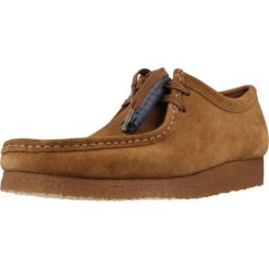 Buty CLARKS WALLABEE Brązowy. Brązowe trekkingi męskie Clarks. Za 557.99 zł.