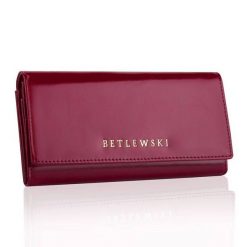 Portfel damski BETLEWSKI BPD-OL-100 bordowy. Czerwone portfele damskie Betlewski, bez wzorów, ze skóry. Za 169.99 zł.
