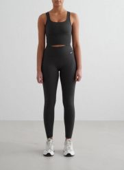 Damskie legginsy prążkowane, bezszwowe, wysoki stan, squat proof, petite szare. Szare legginsy damskie Aim'n, s, bez wzorów, z dzianiny, z podwyższonym stanem, na fitness i siłownię. Za 254.00 zł.