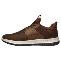 Buty sportowe męskie Skechers Delson Axton sneakersy brązowe (65870-CDB). Brązowe buty sportowe męskie Skechers, z gumy, bez zapięcia, trekkingowe. Za 299.00 zł.