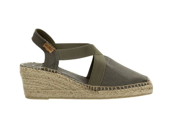 Sandały Toni Pons Ter Caqui Khaki 204013, Zielony, Materiał - 41. Zielone sandały damskie Toni Pons, bez wzorów, z bawełny, bez obcasa, bez zapięcia. W wyprzedaży za 179.10 zł.