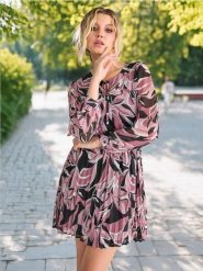 Sukienka plisowana - wielobarwny. Sukienki damskie Sinsay, l, bez wzorów, bez kołnierzyka, bez ramiączek. Za 59.99 zł.