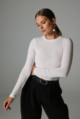 BLUZKA SUZIE ECRU L - Flawless. Bluzki damskie Flawless, l, bez wzorów, z materiału, klasyczne, bez kołnierzyka, bez ramiączek. Za 265.00 zł.
