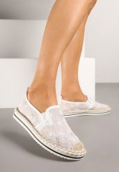 Białe Espadryle z Ozdobną Plecionką Eranoria. Białe espadryle damskie Renee, bez wzorów, eleganckie, bez obcasa, na płaskiej podeszwie, bez zapięcia. Za 54.99 zł.