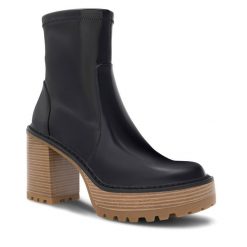 Botki Nine West. Czarne botki damskie Nine West, bez obcasa, na słupku, bez zapięcia. Za 349.99 zł.