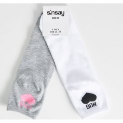Skarpetki z sercami - Biały. Skarpety damskie Sinsay. W wyprzedaży za 6.99 zł.