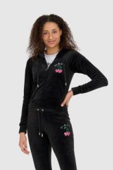 JUICY COUTURE Czarna welurowa bluza dresowa z haftowanymi wisienkami. Czarne bluzy damskie Juicy Couture, s, bez wzorów, z dresówki, bez kaptura. W wyprzedaży za 359.99 zł.