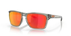 Oakley Okulary Sylas Oo9448-32. Czerwone okulary przeciwsłoneczne męskie Oakley. Za 692.45 zł.