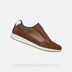 Tenisówki Geox Model U Avery Kolor Brązowy. Brązowe trampki męskie Geox, bez wzorów, ze skóry, bez zapięcia. Za 406.99 zł.