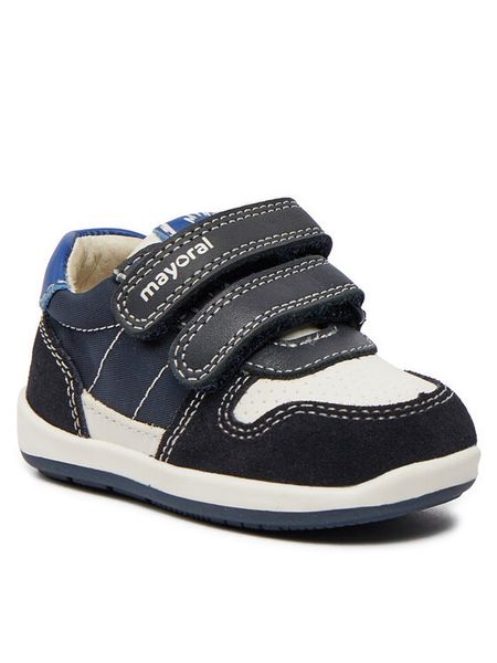 Mayoral Sneakersy 41561 Granatowy. Niebieskie buty sportowe chłopięce Mayoral, bez wzorów, z materiału, bez zapięcia. Za 229.99 zł.