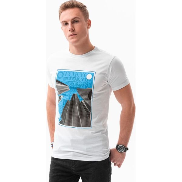 T-shirt męski z nadrukiem - biały V-5A. Białe t-shirty męskie Ombre Clothing, m, bez wzorów, z bawełny, klasyczne, bez kołnierzyka. W wyprzedaży za 29.99 zł.