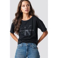 Calvin Klein T-shirt Teco 22 Crew Neck - Black. Czarne t-shirty damskie Calvin Klein. Za 202.95 zł.