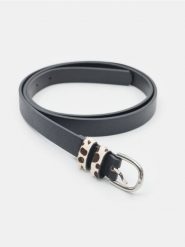 Pasek z imitacji skóry z motywem krowy - czarny. Czarne paski damskie Sinsay, bez wzorów, ze skóry. Za 9.99 zł.