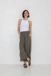 SPODNIE ZORA OLIWKA L - Flawless. Białe spodnie materiałowe damskie Flawless, l, bez wzorów, z gumy. Za 329.00 zł.