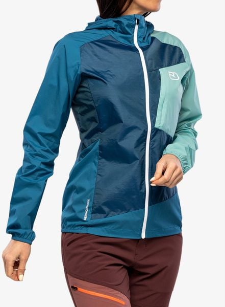 Kurtka wiatrówka damska Ortovox Windbreaker Jacket. Niebieskie kurtki damskie ORTOVOX, xs, bez wzorów, z materiału, bez kaptura. Za 614.89 zł.