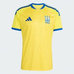 Koszulka podstawowa Ukraina 26. Żółte koszulki sportowe męskie Adidas, m, bez wzorów, z materiału, bez kołnierzyka, bez ramiączek, do piłki nożnej, climacool (adidas). Za 439.00 zł.