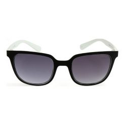 Męskie okulary przeciwsłoneczne w kolorze czarno-biało-szarym. Czarne okulary przeciwsłoneczne męskie marki Guess. W wyprzedaży za 150.95 zł.