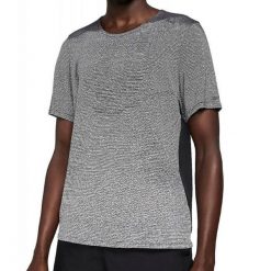 Koszulka Mężczyzna Nike Pinnacle Run Division szary. Szare koszulki sportowe męskie Nike, l, bez wzorów, z materiału, bez kołnierzyka, bez ramiączek, do biegania. Za 306.60 zł.