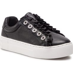 Sneakersy GUESS - FL5MZR LEA12 BLACK. Czarne półbuty damskie Guess, z aplikacjami, z materiału, bez obcasa, na płaskiej podeszwie, bez zapięcia. W wyprzedaży za 349.00 zł.