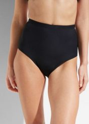 Figi bikini shape, lekki stopień modelowania sylwetki. Czarne bikini damskie bonprix, bez wzorów. Za 82.99 zł.