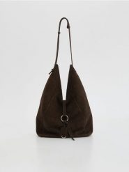 Torebka hobo - ciemnobrązowy. Brązowe torebki do ręki damskie Reserved, bez wzorów, ze skóry, bez dodatków. Za 149.99 zł.