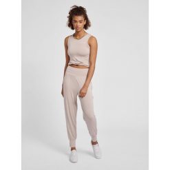 Damski tank top Hummel MT Fiona. Szare obuwie sportowe damskie Hummel, bez wzorów, na fitness i siłownię. Za 220.00 zł.