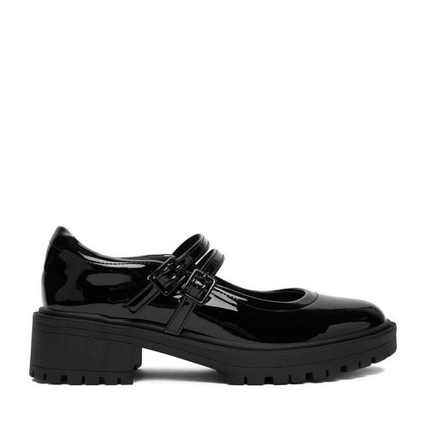 Półbuty JENNY. Czarne półbuty damskie Jenny, bez wzorów, bez obcasa, bez zapięcia. Za 129.99 zł.