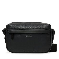 Saszetka Calvin Klein. Czarne saszetki męskie Calvin Klein, młodzieżowe, małe. Za 239.99 zł.