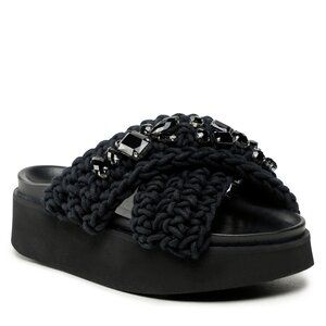 Klapki Inuikii. Czarne klapki damskie Inuikii, bez wzorów, bez obcasa. Za 1,219.00 zł.